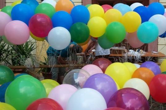 Viele bunte Luftballons